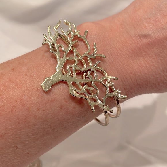 Tree of Life Silver Gold Earrings & Bracelet Set - Picture 7 of 8